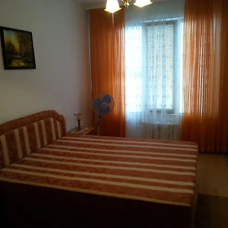 Flora Apartment *